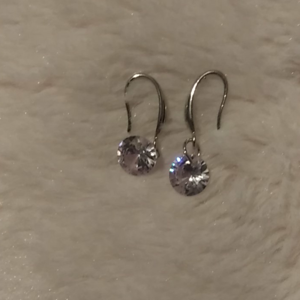Diamond drop earrimgs